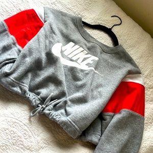 Nike crop top sweater